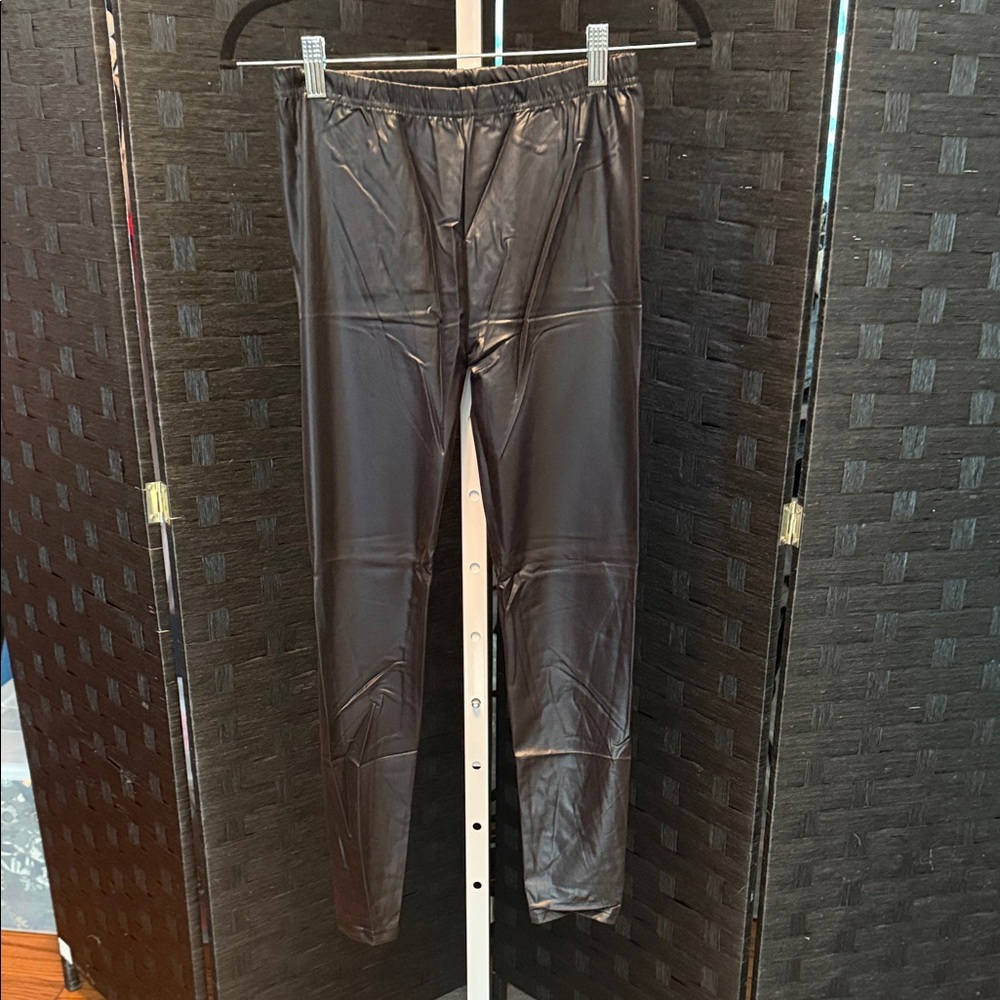 Shosho Black Women’s shined leggings pants